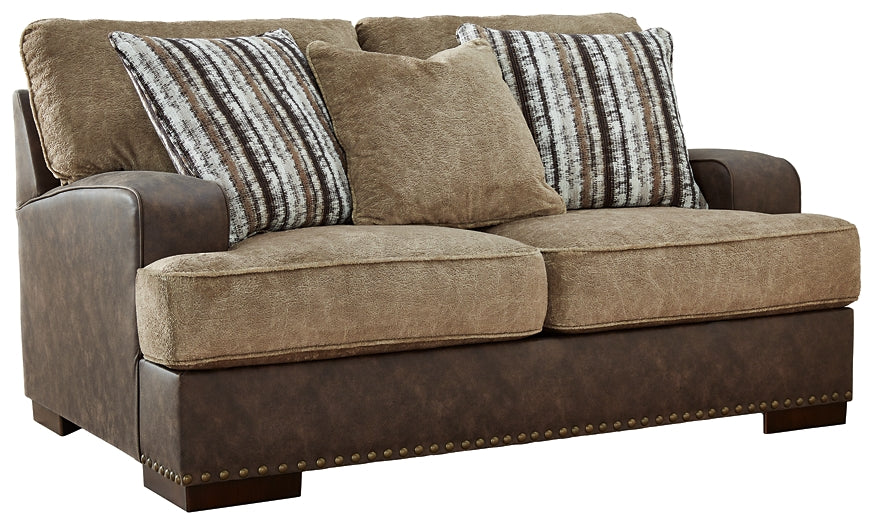 Alesbury Loveseat