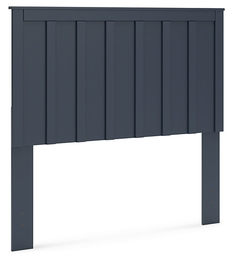 Simmenfort Full Panel Headboard with Dresser, Chest and Nightstand